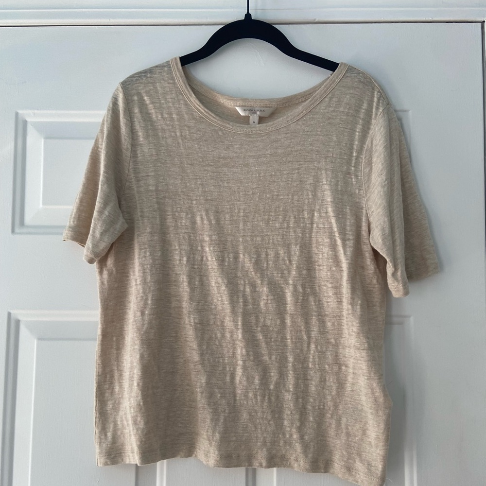 Banana Republic Light Beige Short Sleeve Tee